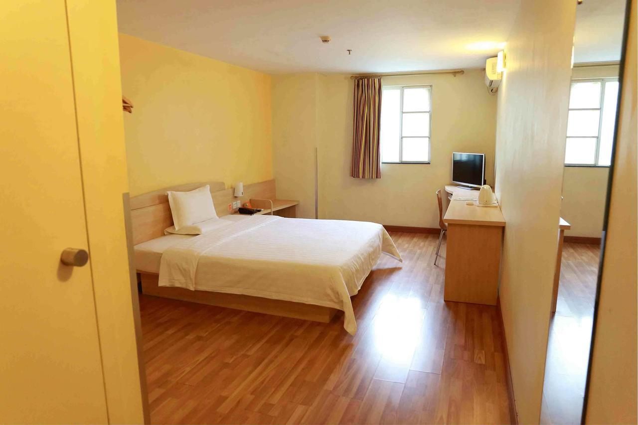 7Days Inn Yunfu Luoding Central Quarto foto