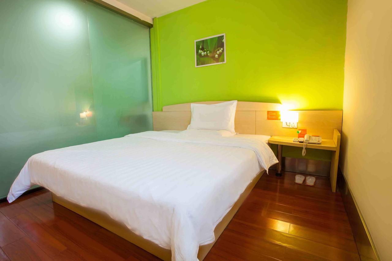 7Days Inn Yunfu Luoding Central Quarto foto