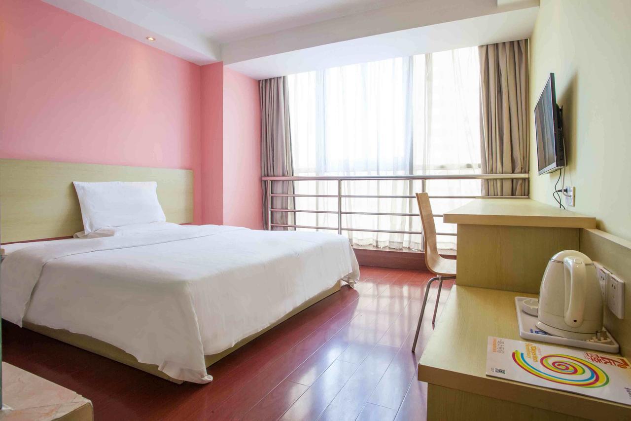 7Days Inn Yunfu Luoding Central Exterior foto